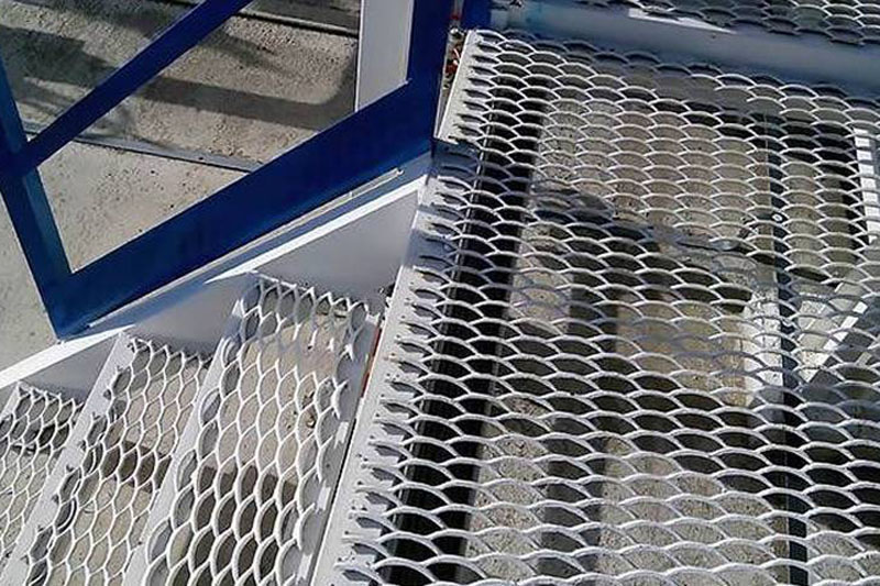 Aluminium walkway mesh